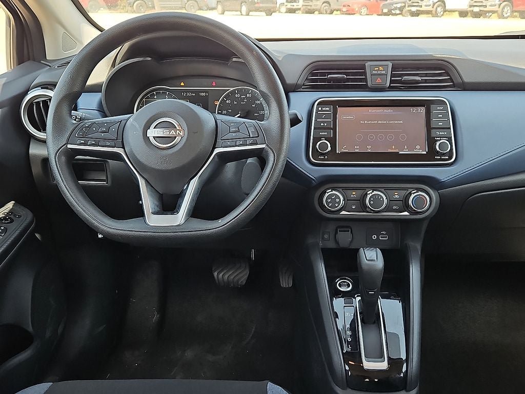 Used 2025 Nissan Versa SV FWD image 17