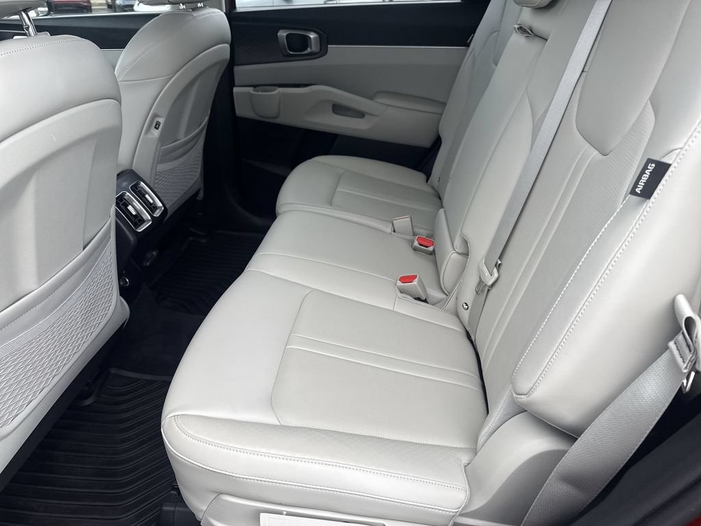 Used 2024 Kia Sorento S w/ Panoramic Sunroof Package AWD/4WD image 29