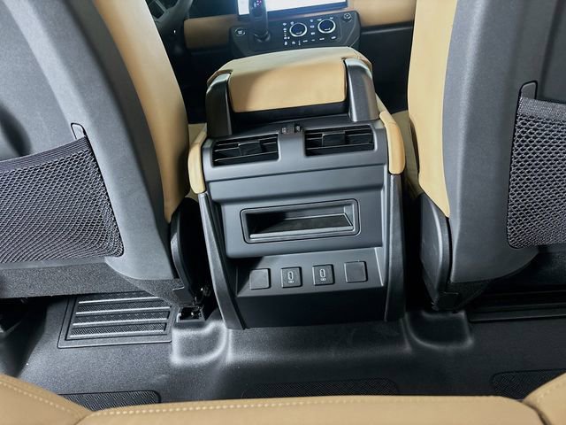 New 2026 Land Rover Defender 110 X-Dynamic SE image 24