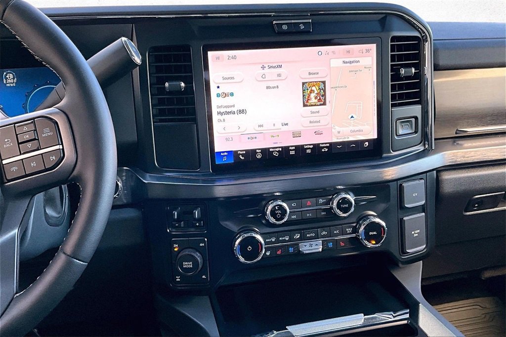 Used 2025 Ford F250 Lariat w/ Black Appearance Package image 11