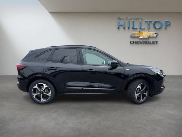 Used 2023 Ford Escape ST-Line Select w/ Tech Pack #2 AWD/4WD image 4