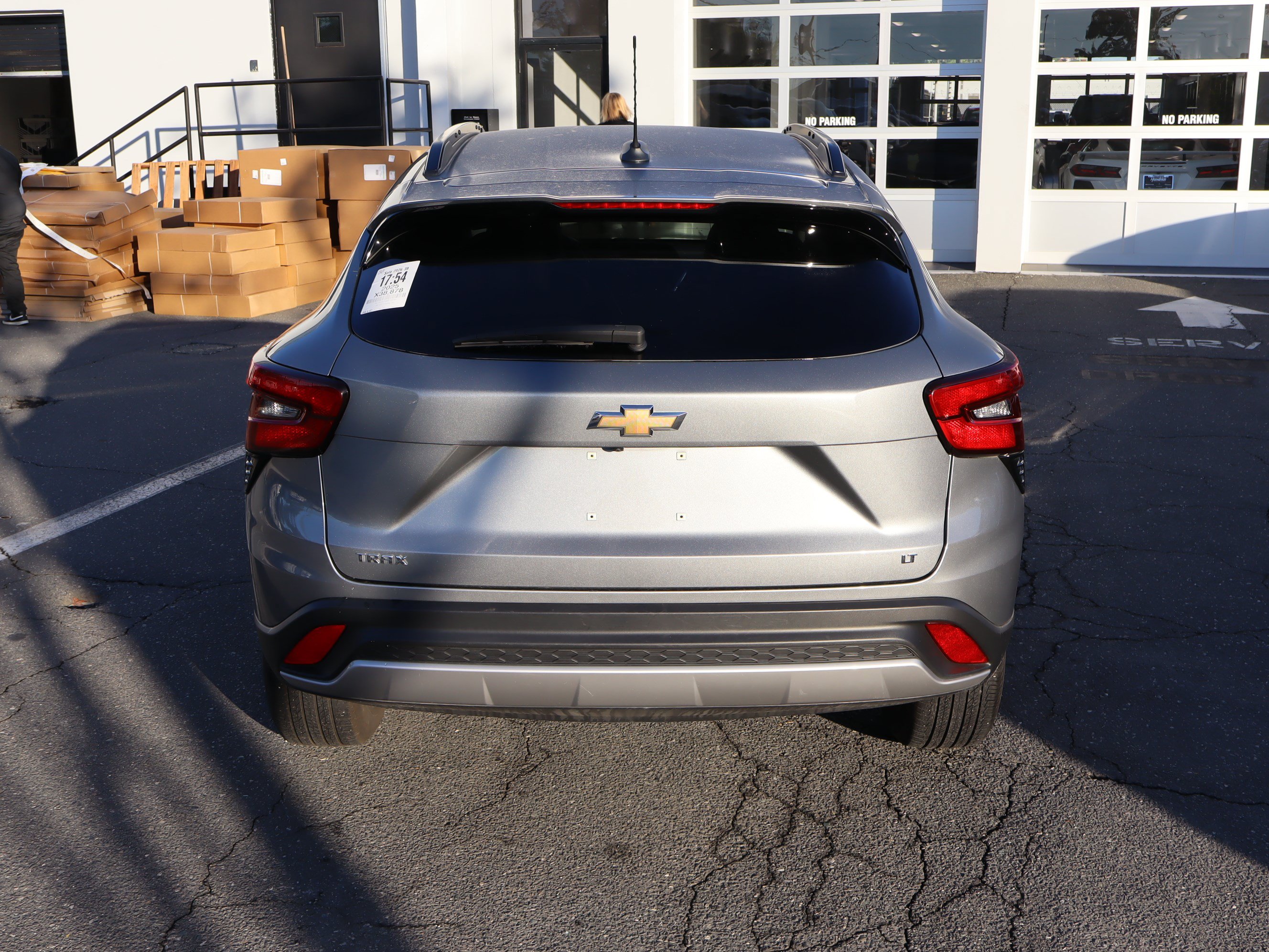 Used 2025 Chevrolet Trax LT FWD image 9