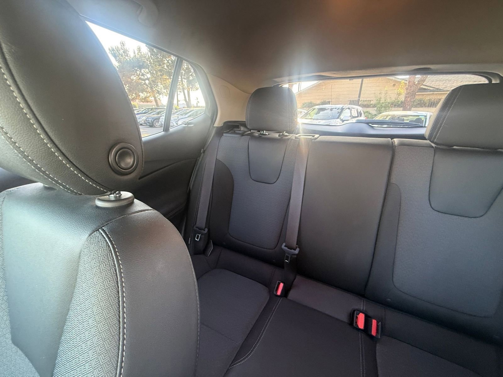 Used 2025 Buick Encore GX Preferred image 35