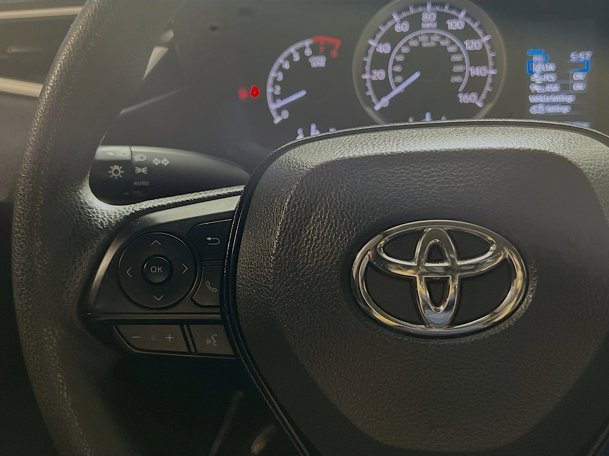 Used 2021 Toyota Corolla LE FWD image 19