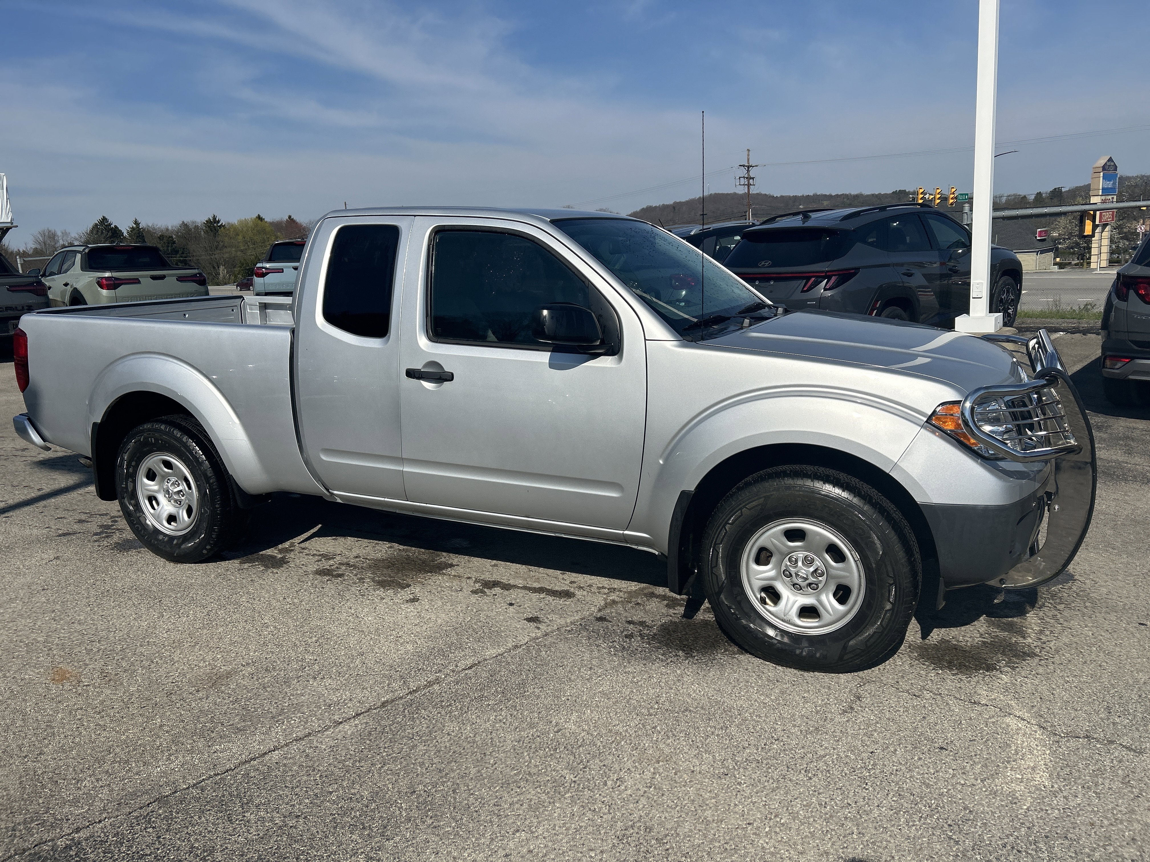 Used 2021 Nissan Frontier S image 4