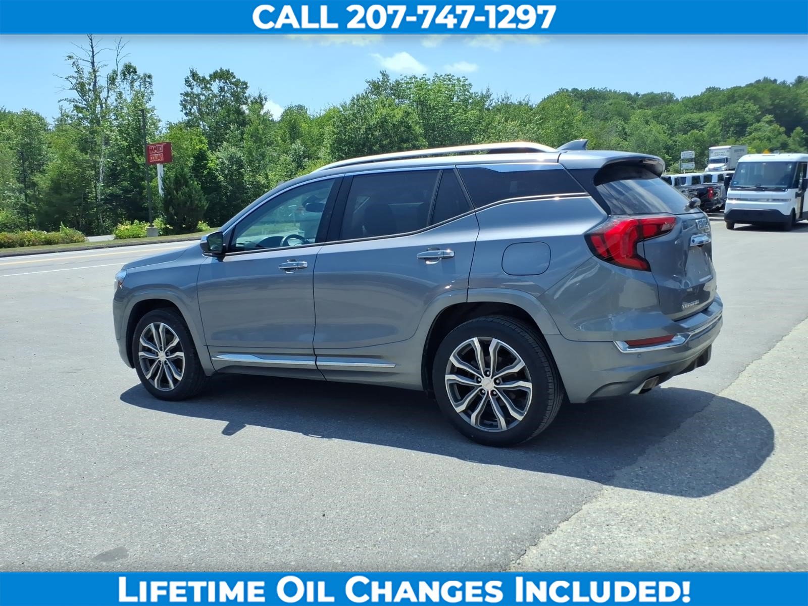 Used 2020 GMC Terrain Denali w/ Denali Premium Package AWD/4WD image 7