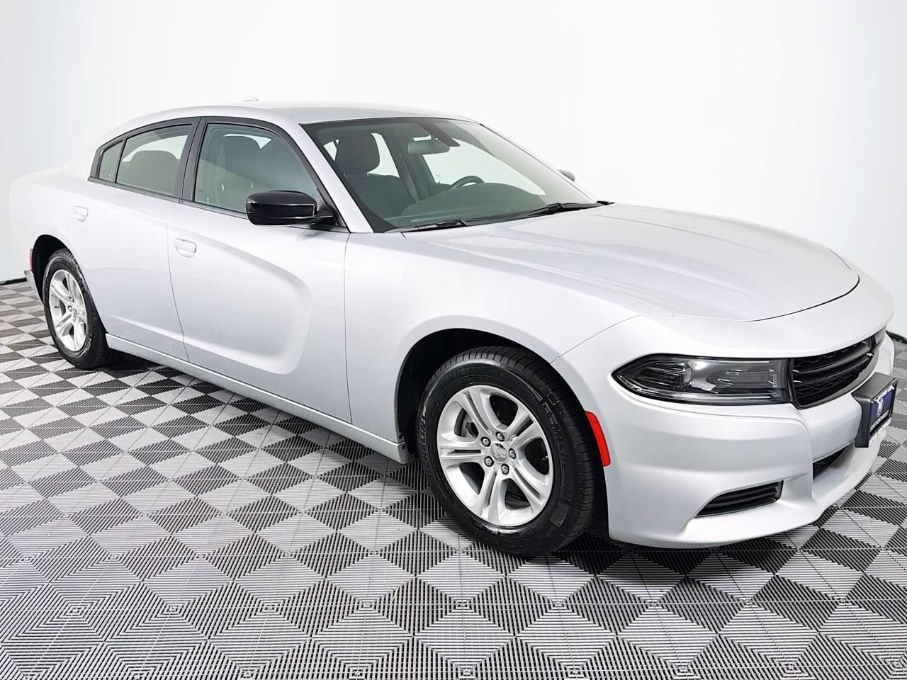 Used 2023 Dodge Charger SXT RWD image 27