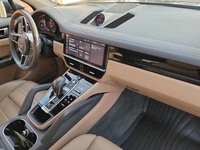 Used 2021 Porsche Cayenne S image 28