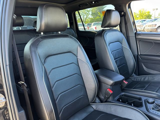 Used 2022 Volkswagen Tiguan SEL R-Line AWD/4WD image 8