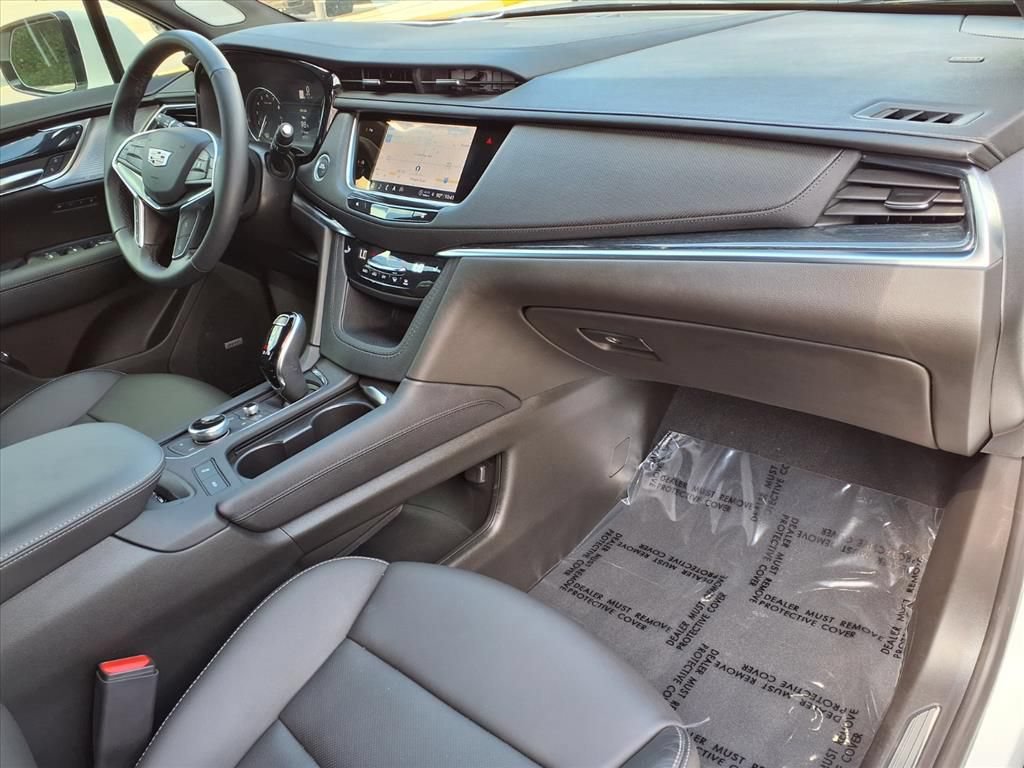 Certified 2024 Cadillac XT5 Premium Luxury FWD image 8