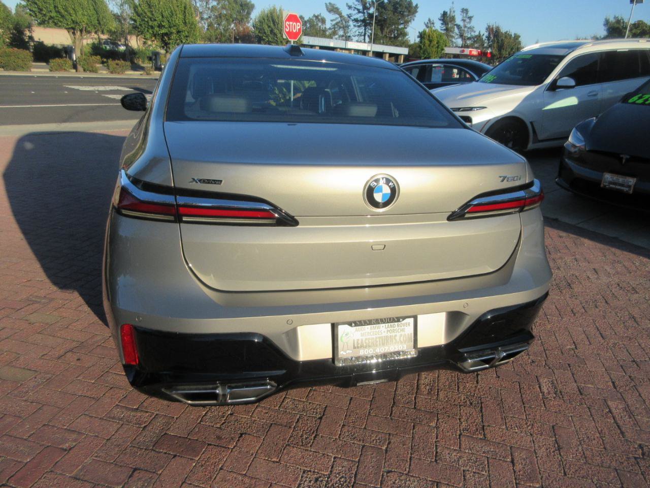 Used 2023 BMW 760i xDrive AWD/4WD image 88