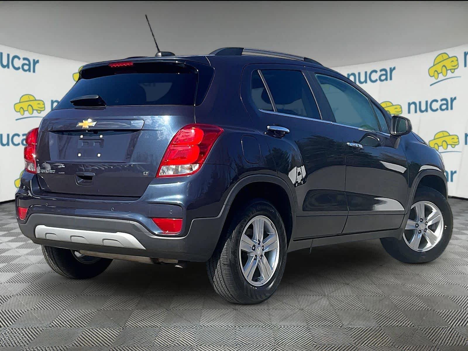Used 2019 Chevrolet Trax LT w/ Sun & Sound Package image 5