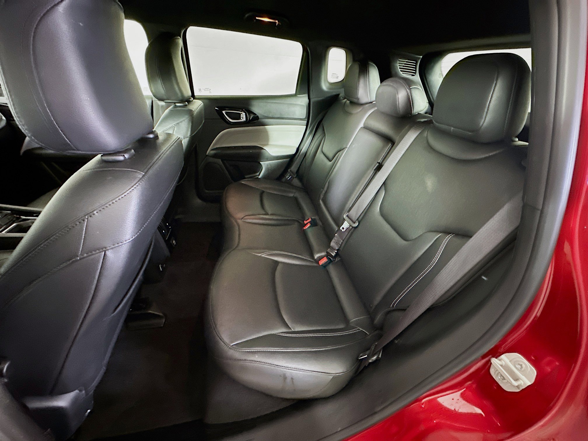 Used 2025 Jeep Compass Limited image 26