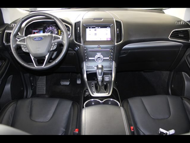 Used 2018 Ford Edge Titanium w/ Technology Package AWD/4WD image 12