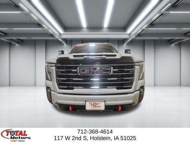 Used 2024 GMC Sierra 2500 AT4 w/ AT4 Premium Plus Package image 3