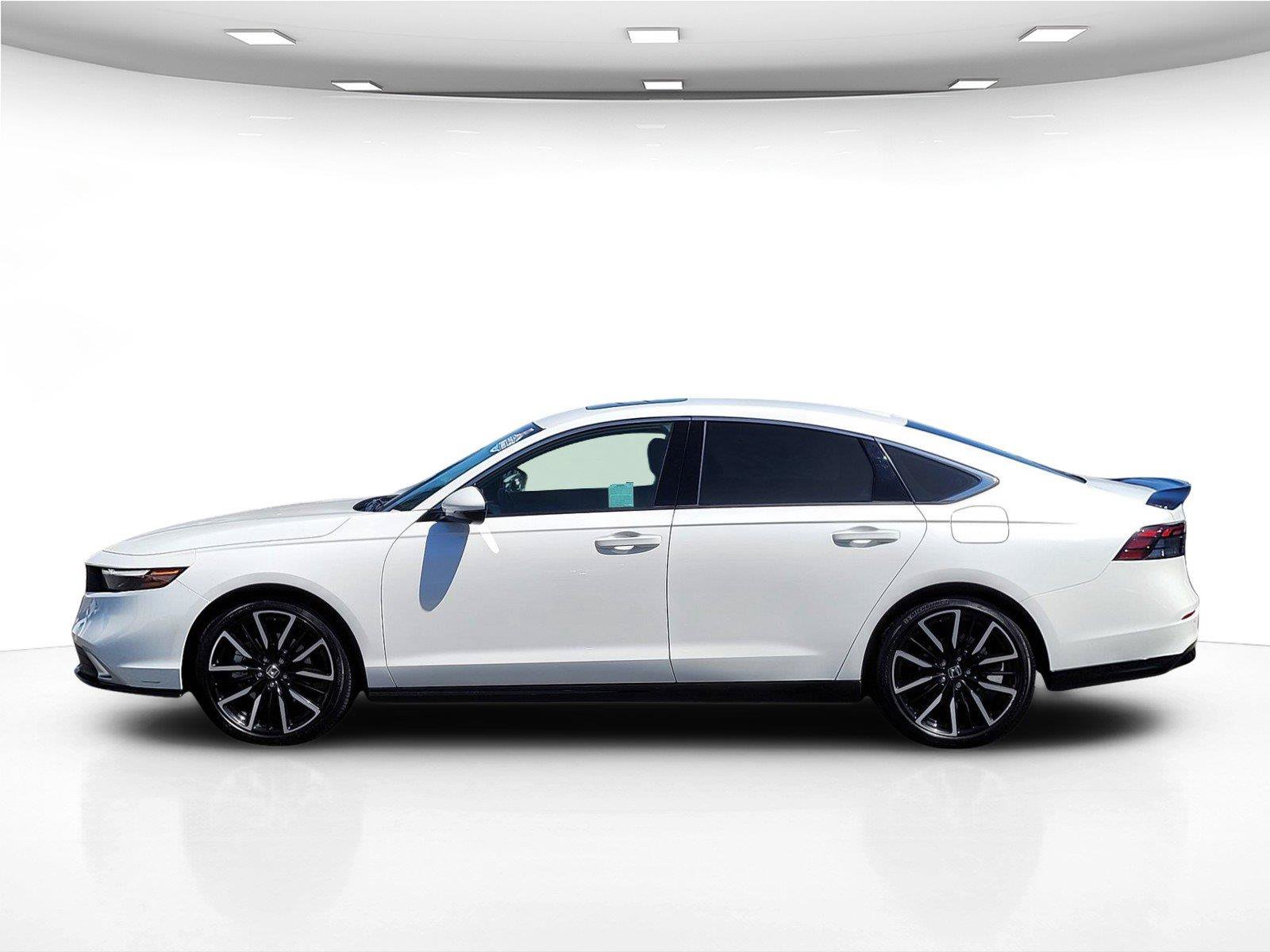 Used 2025 Honda Accord Touring image 11