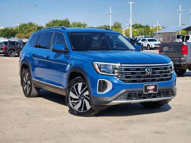 Used 2025 Volkswagen Atlas SEL AWD/4WD image 2
