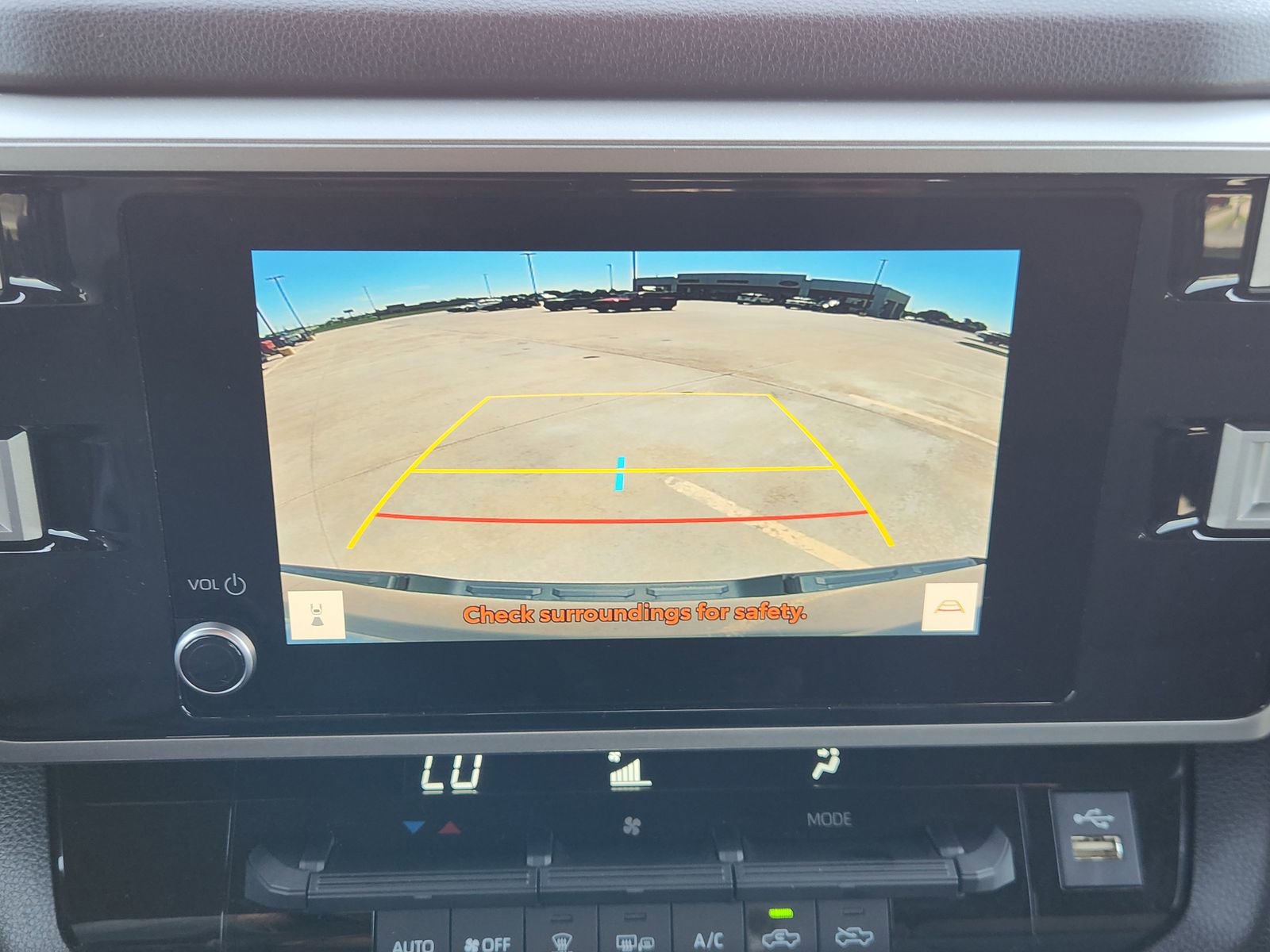 Used 2025 Toyota Tundra SR5 AWD/4WD image 19