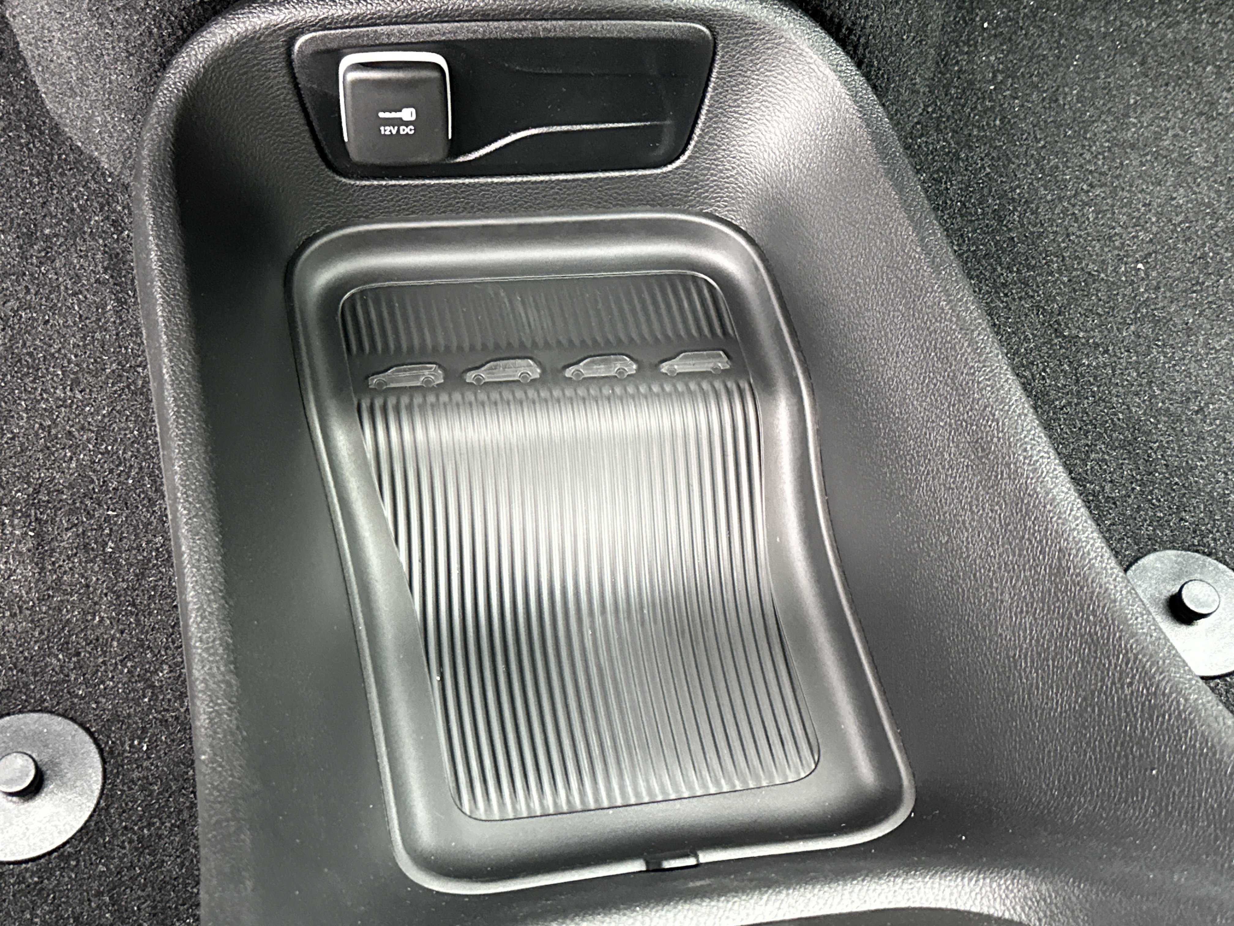 New 2027 Chrysler Pacifica Select AWD/4WD image 4