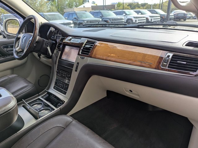 Used 2014 Cadillac Escalade Platinum image 24