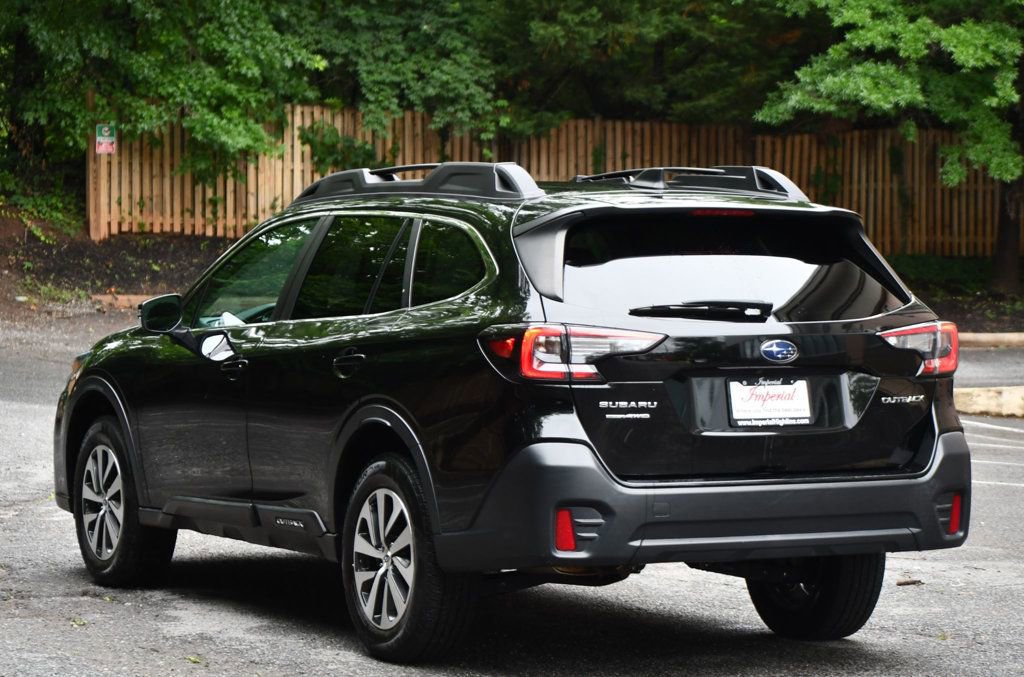 Used 2020 Subaru Outback Premium image 7