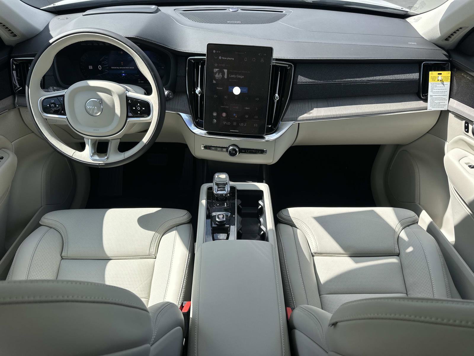 New 2026 Volvo XC90 T8 Ultra w/ Protection Package Premier image 7