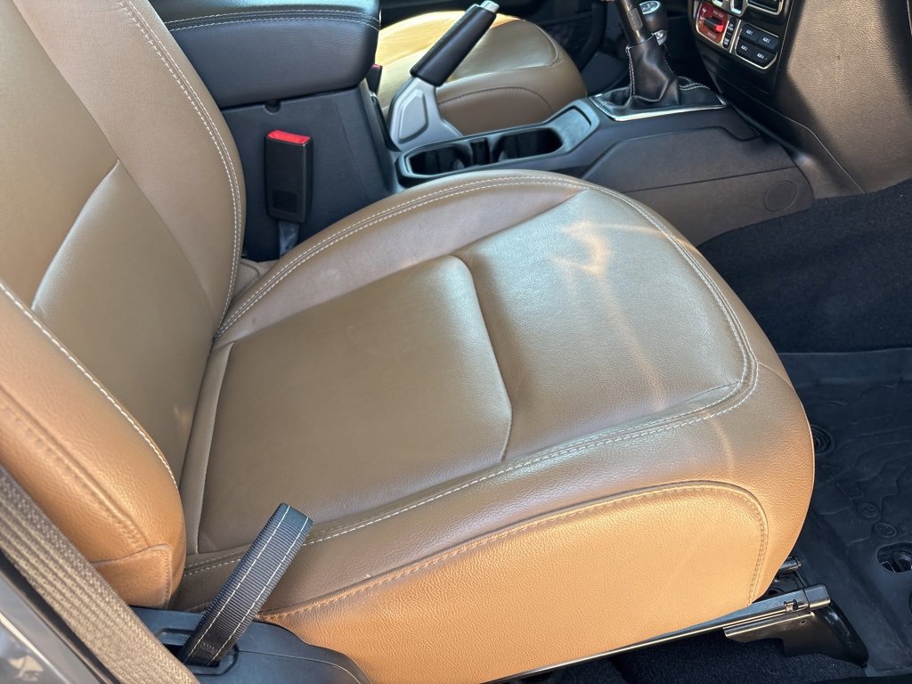 Used 2020 Jeep Gladiator Rubicon w/ Uconnect 4C Nav & Sound Group image 27