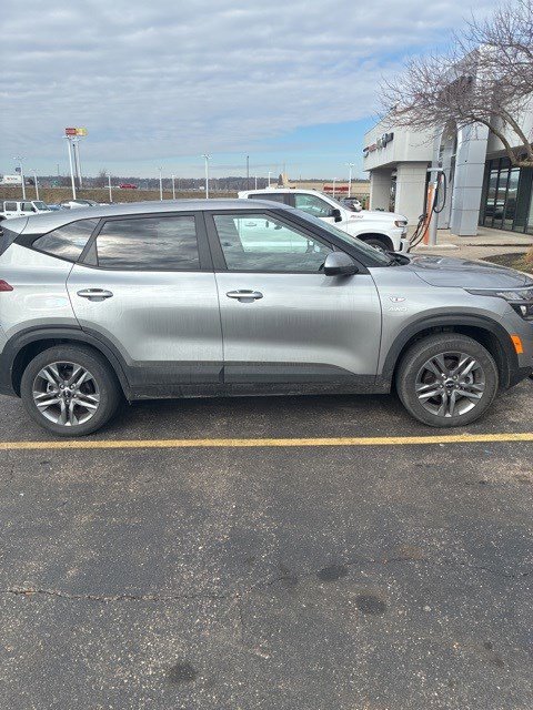 Used 2023 Kia Seltos LX image 14