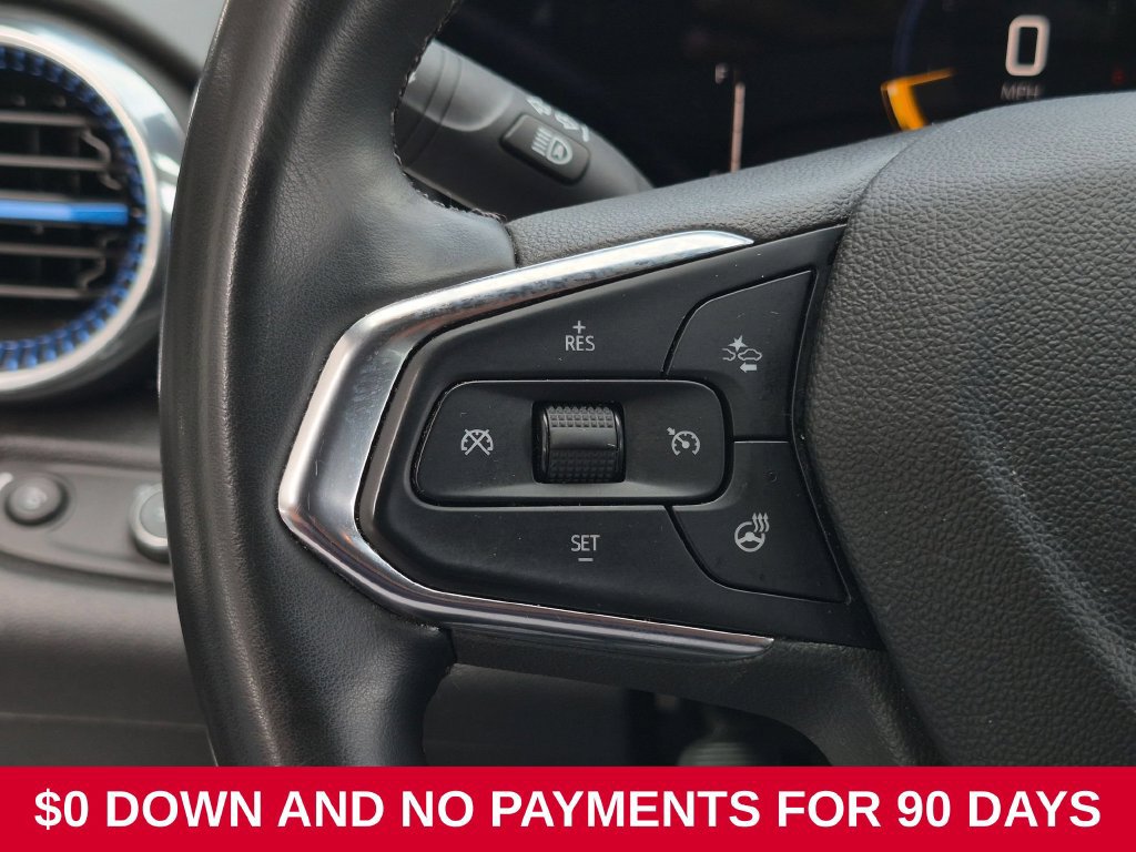 Used 2025 Chevrolet Trax LT w/ LT Convenience Package FWD image 19