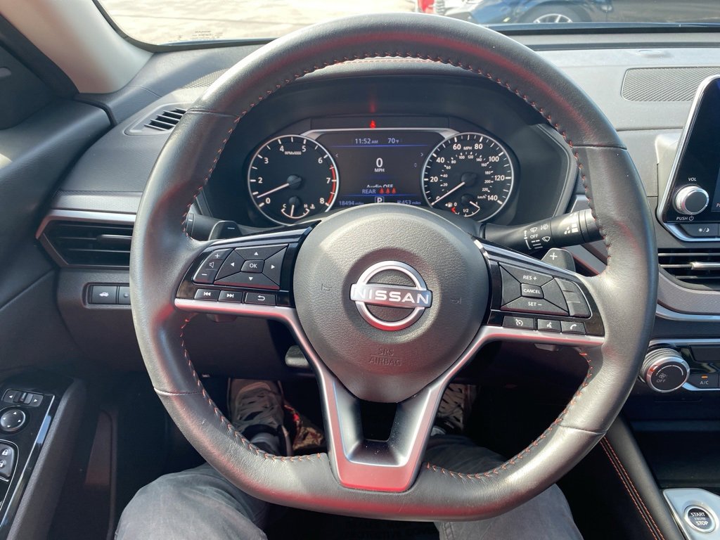Used 2024 Nissan Altima 2.5 SR image 14