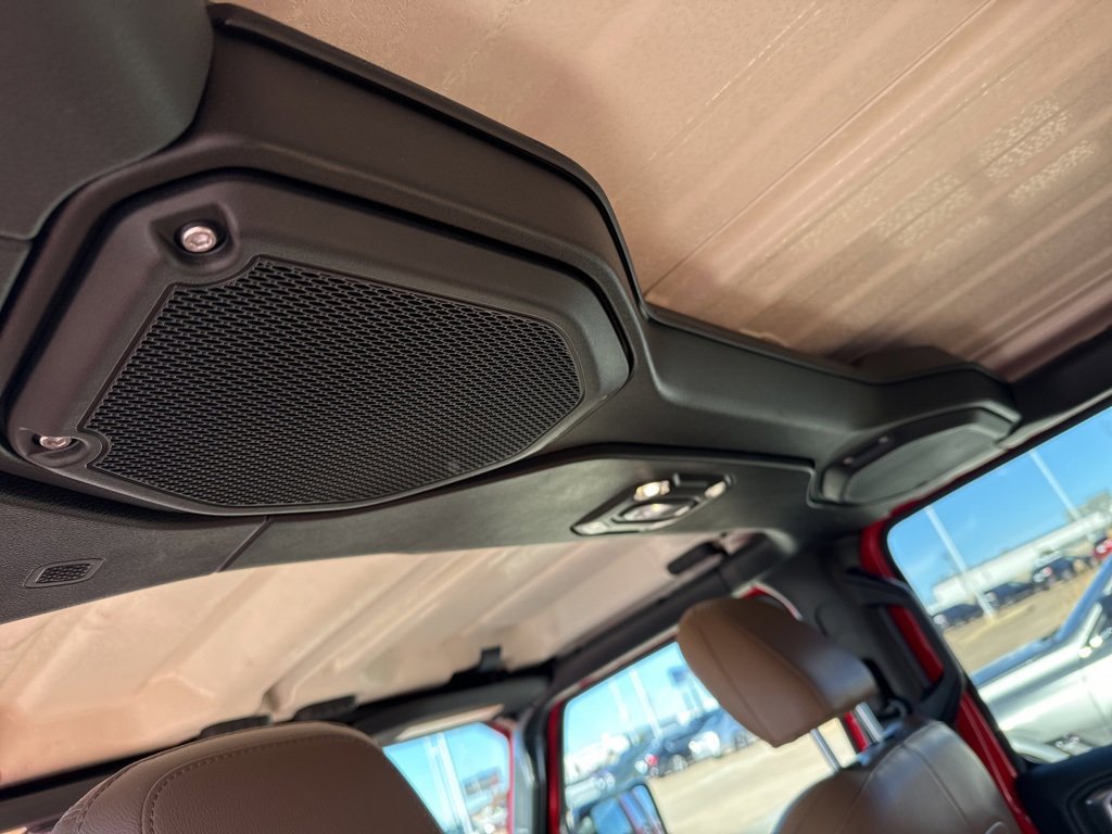 Used 2023 Jeep Wrangler Unlimited Sahara image 8