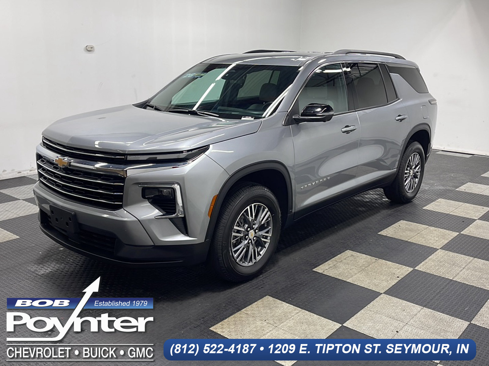 Used 2026 Chevrolet Traverse LT w/ Driver Confidence Package FWD image 1