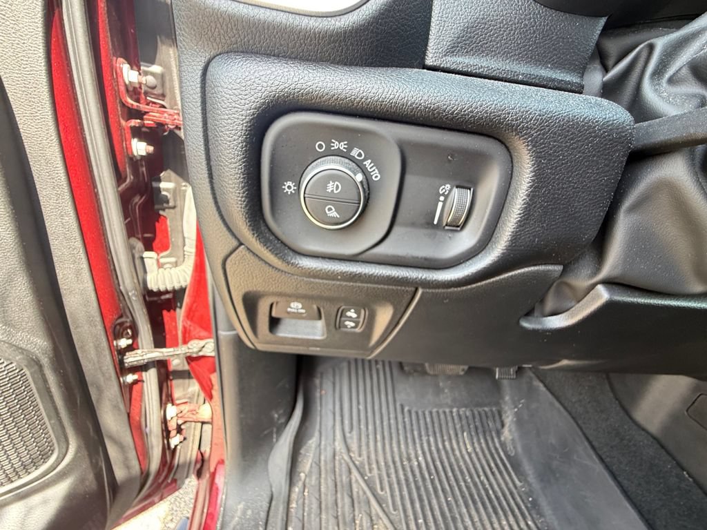 Used 2022 RAM 1500 Big Horn AWD/4WD image 18