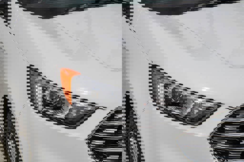 Used 2019 Ford Edge SEL w/ Equipment Group 201A image 4