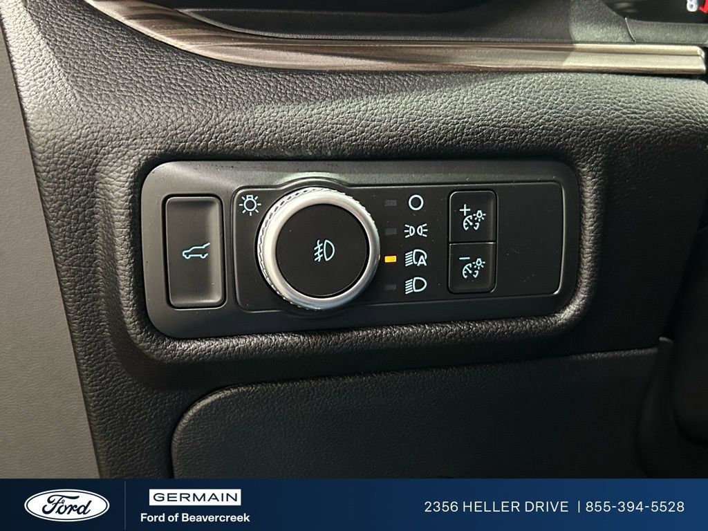 Used 2022 Ford Explorer Limited w/ Limited Technology Package image 26