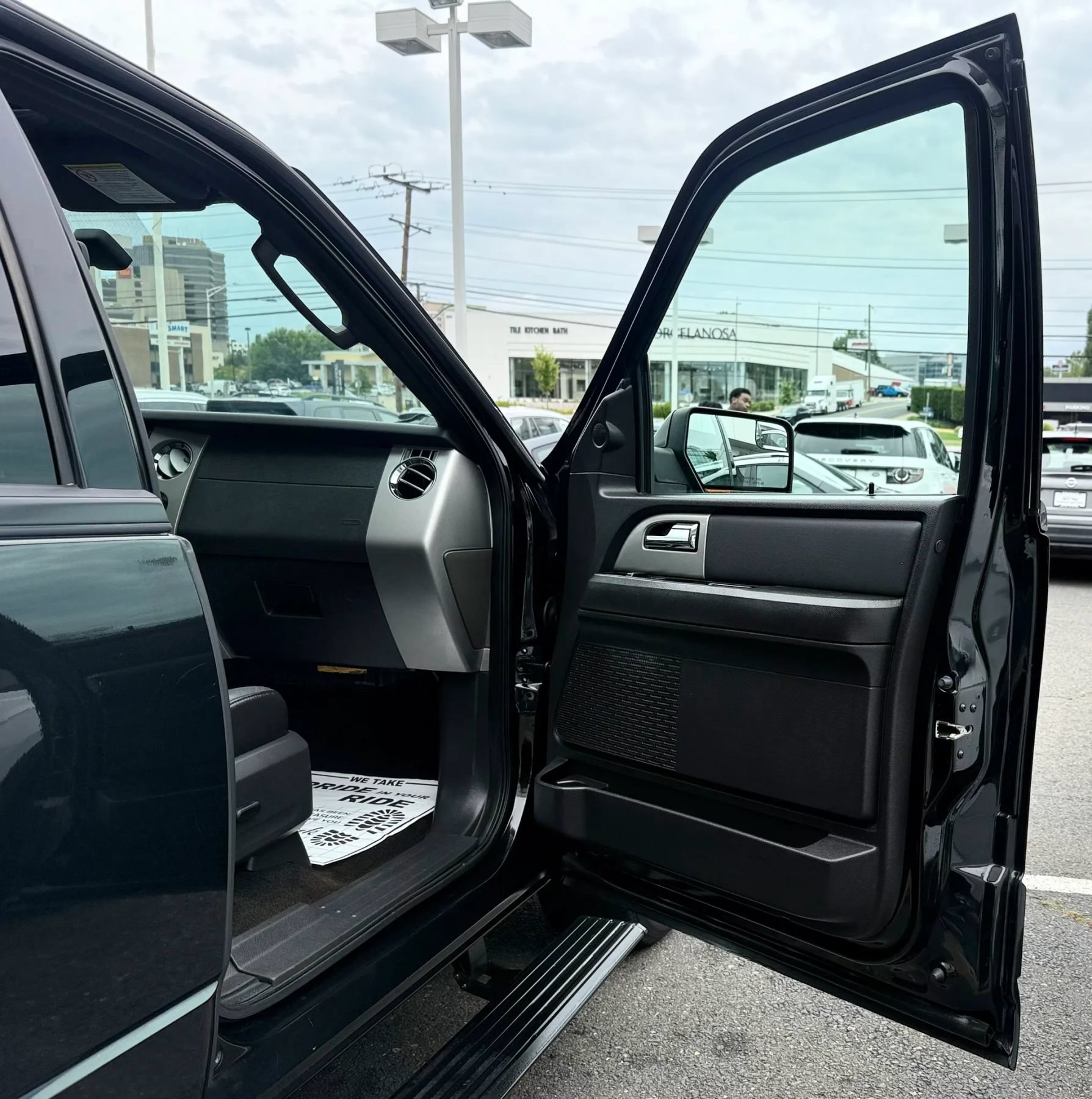 Used 2012 Ford Expedition Limited AWD/4WD image 33