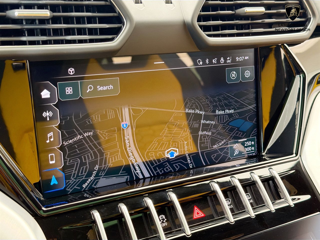 Used 2022 Lamborghini Urus AWD/4WD image 14