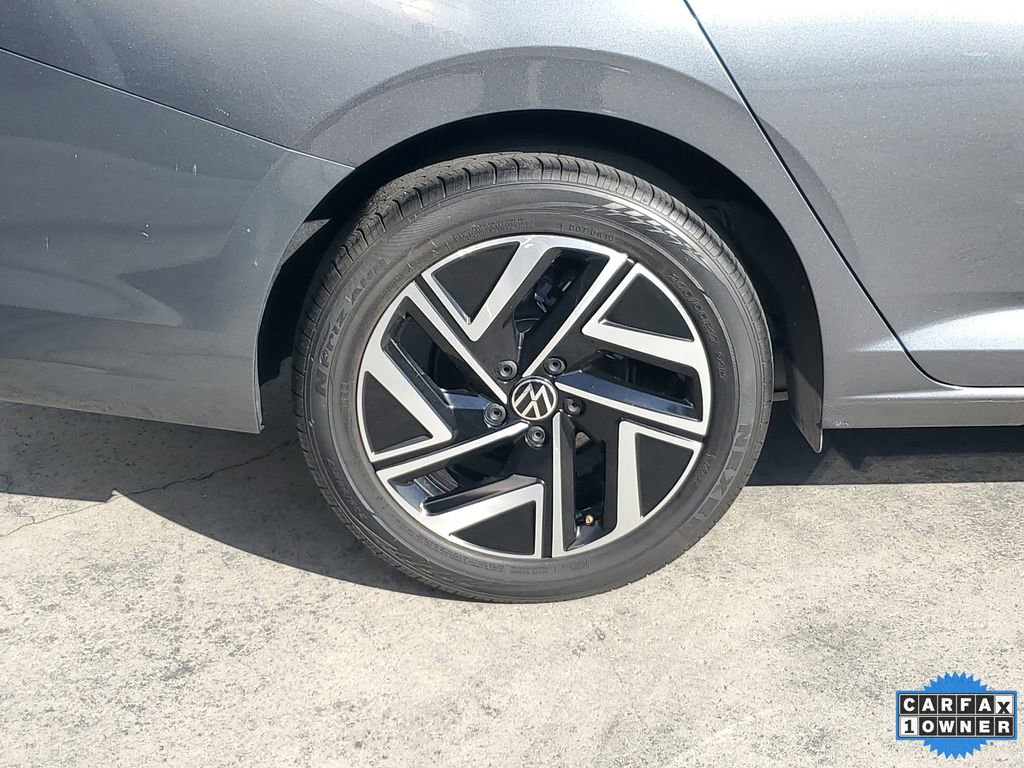 Used 2022 Volkswagen Jetta SEL image 6