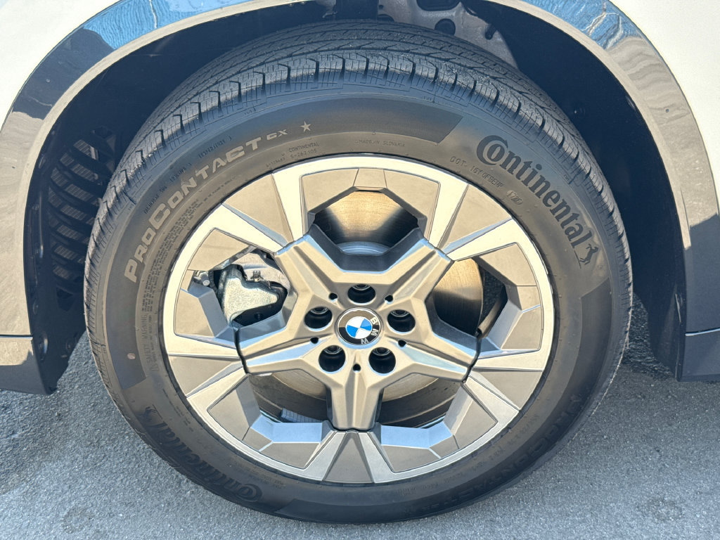 New 2027 BMW X1 xDrive28i AWD/4WD image 10