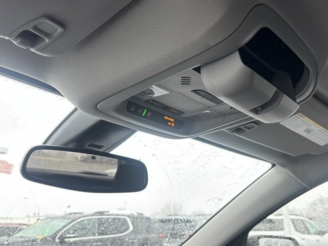 Used 2023 GMC Acadia AT4 image 28