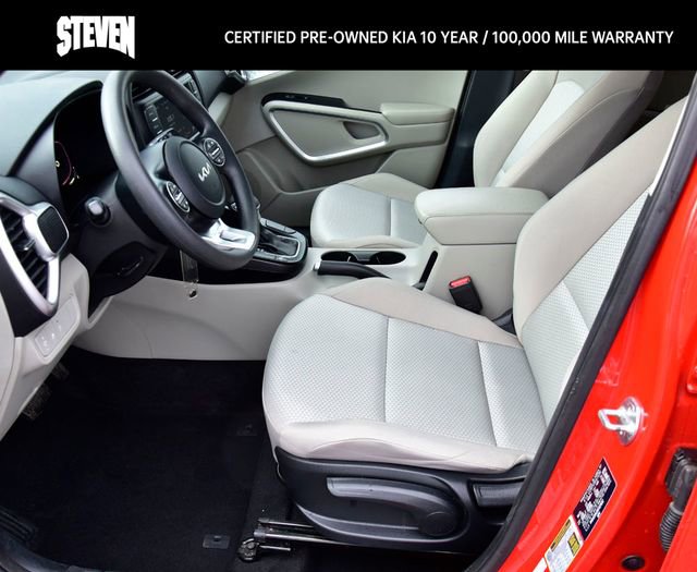 Certified 2024 Kia Soul LX w/ Option Group 015 image 11