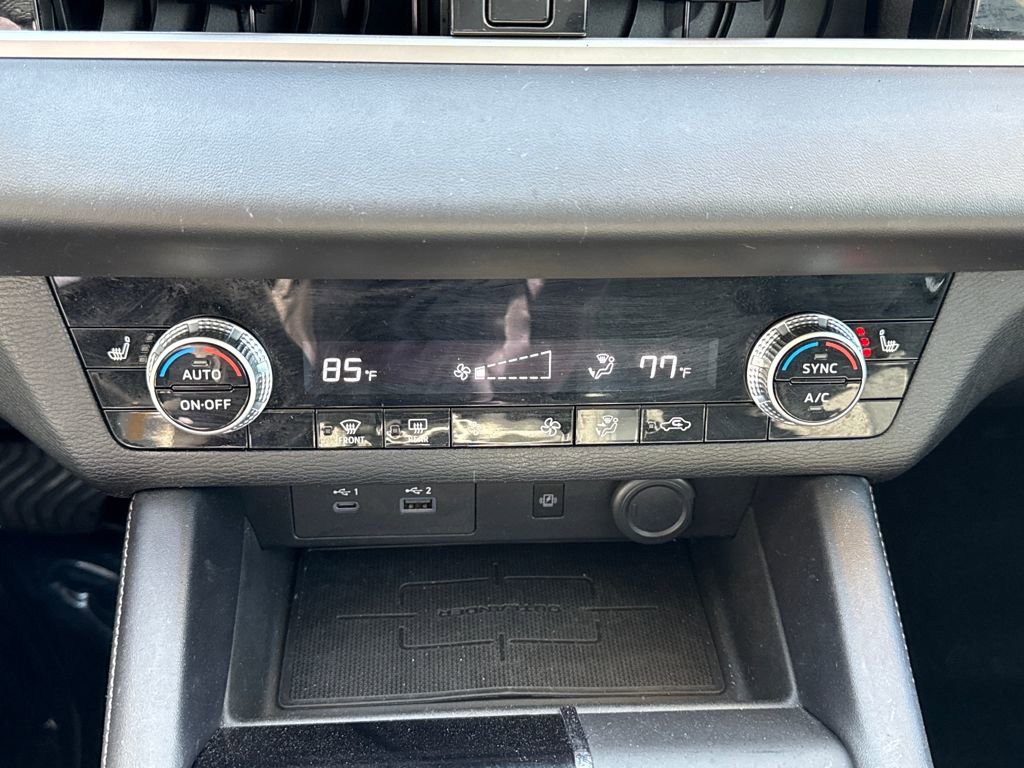 Used 2022 Mitsubishi Outlander SE image 16