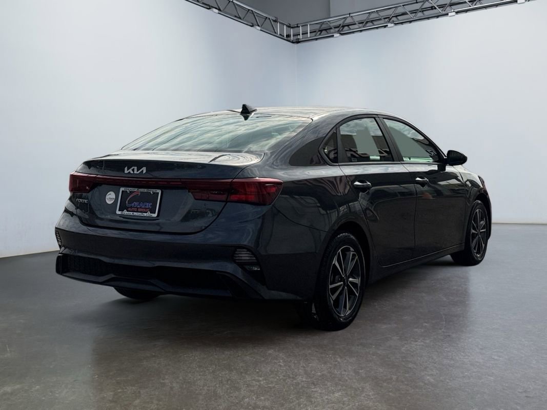 Used 2024 Kia Forte LXS image 5