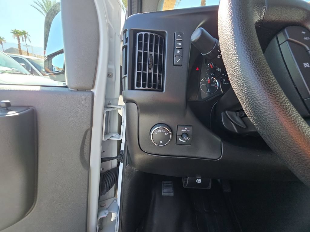 Used 2024 GMC Savana 2500 w/ Driver Convenience Package RWD image 16