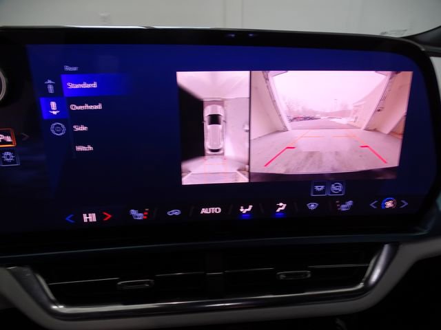 Used 2025 Chevrolet Equinox EV LT image 12