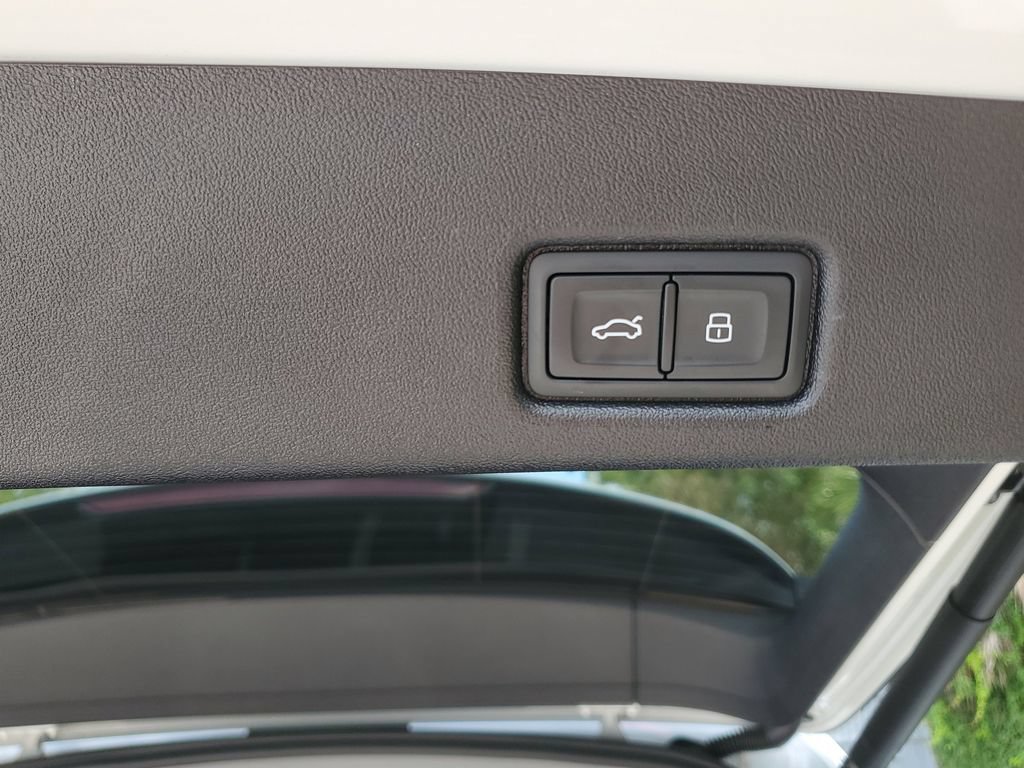 Certified 2025 Audi Q5 Premium w/ Premium Plus AWD/4WD image 17