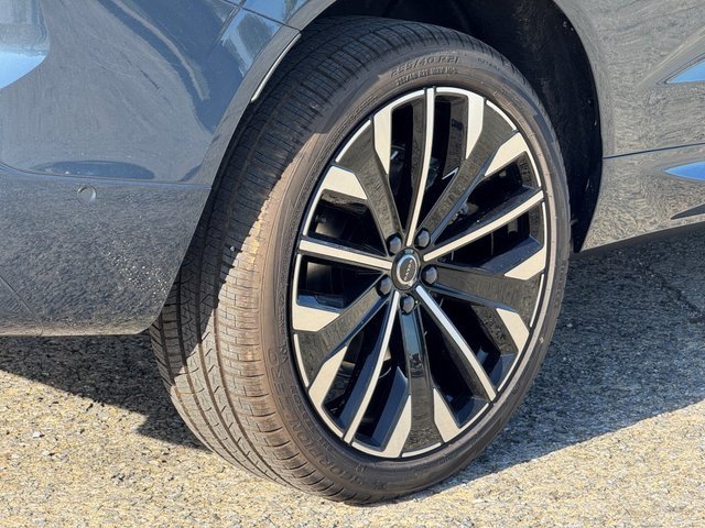 New 2026 Volvo XC60 T8 Ultra w/ Protection Package Premier image 9