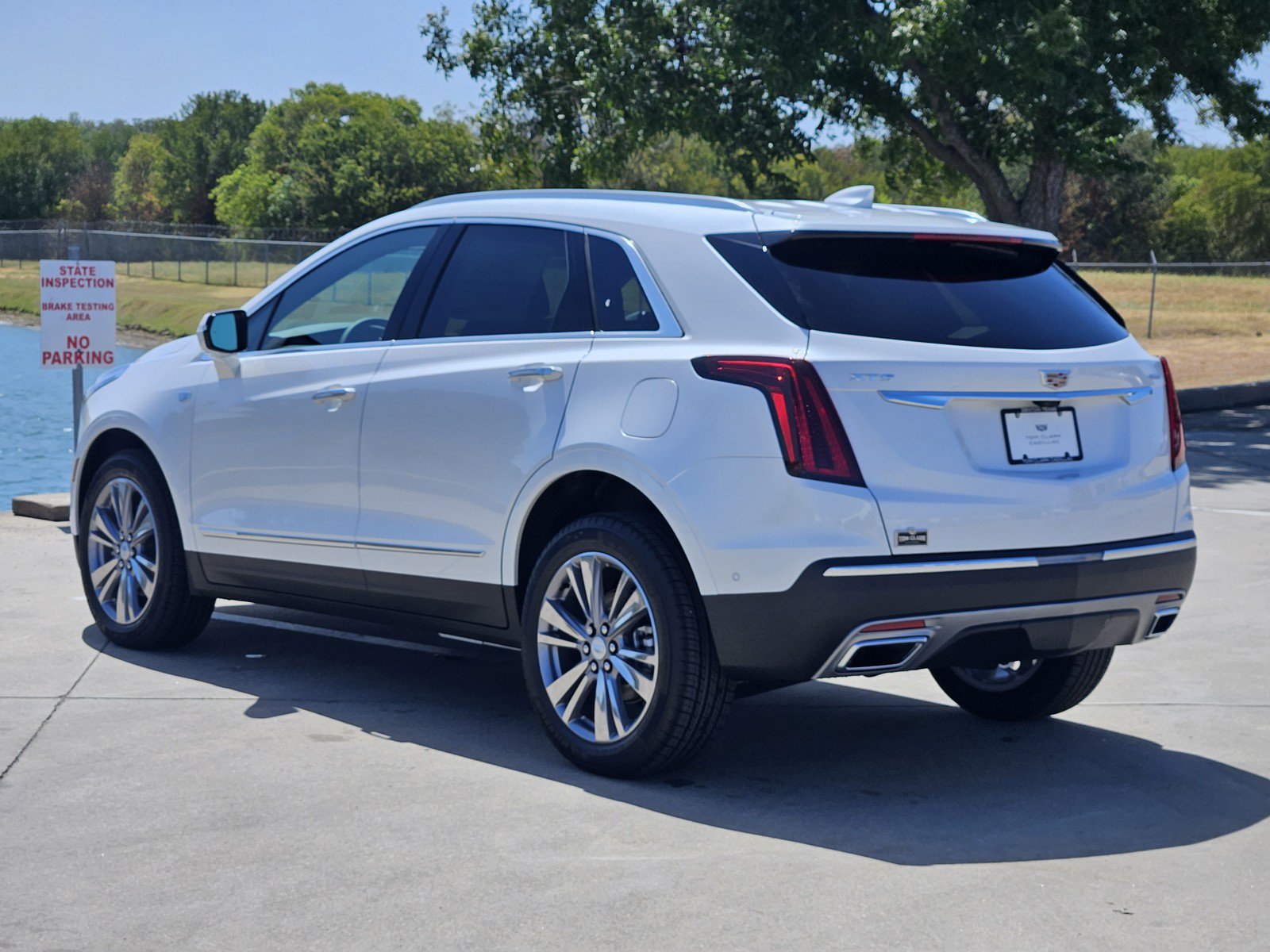 New 2026 Cadillac XT5 Premium Luxury w/ Driver Assist Package FWD image 3