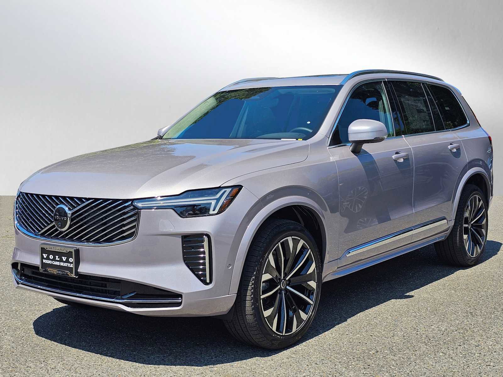 New 2026 Volvo XC90 B5 Plus image 3