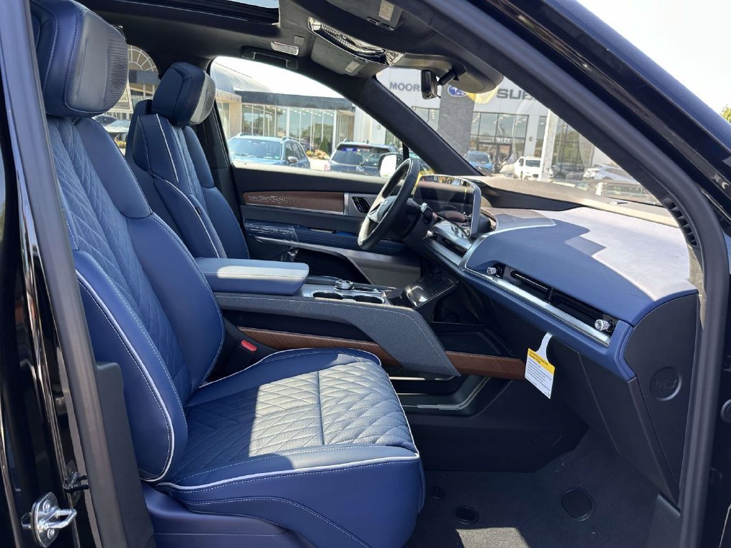 New 2026 Cadillac Vistiq Premium Luxury AWD/4WD image 10